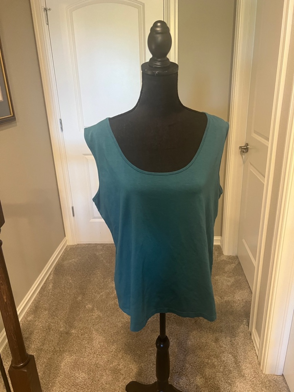 Women's Scoop Neck Tank Top in Teal